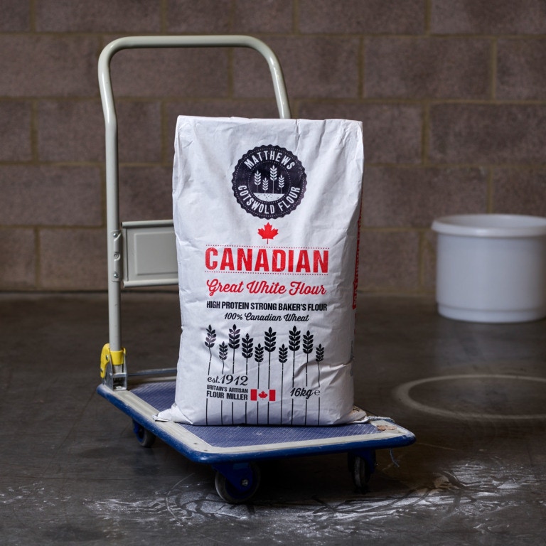 Matthews 100% Canadian Strong White Flour - 16kg